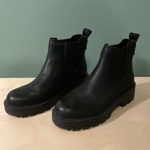 UGG Chelsea ankle leather boots